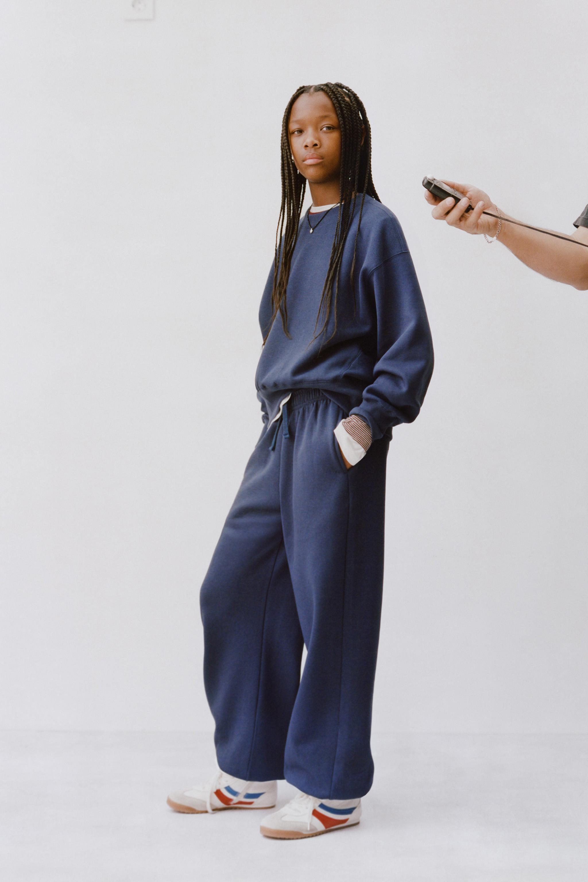 SWEATSHIRT AND JOGGER PANTS SET